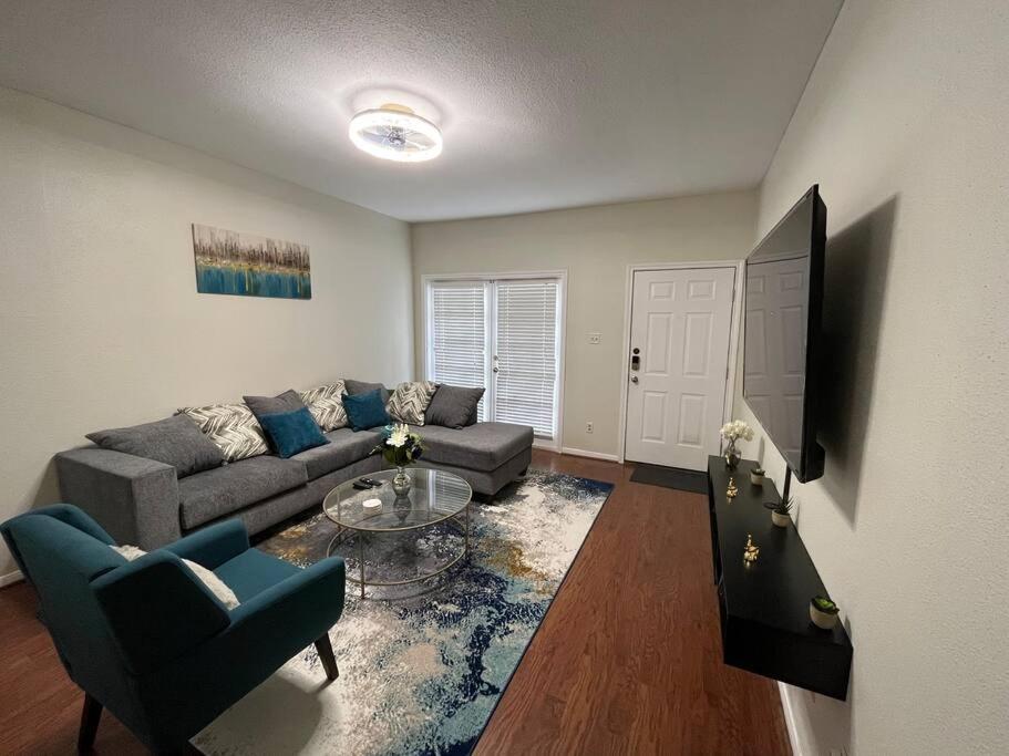 Home Away From Home-Cozy 2 BDRM Condo/Med Cntr/NRG Houston Zewnętrze zdjęcie