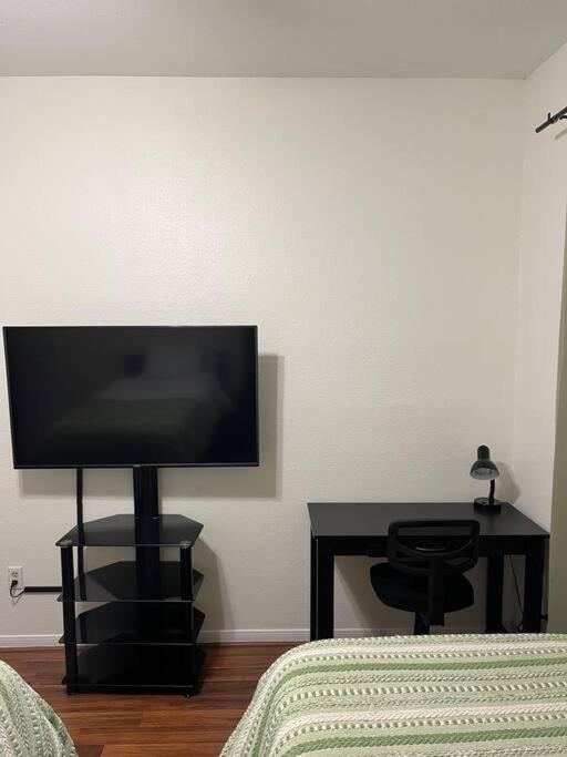 Home Away From Home-Cozy 2 BDRM Condo/Med Cntr/NRG Houston Zewnętrze zdjęcie