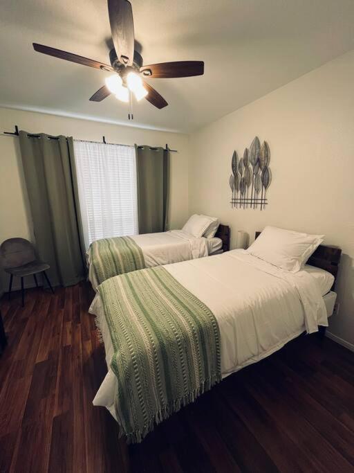 Home Away From Home-Cozy 2 BDRM Condo/Med Cntr/NRG Houston Zewnętrze zdjęcie