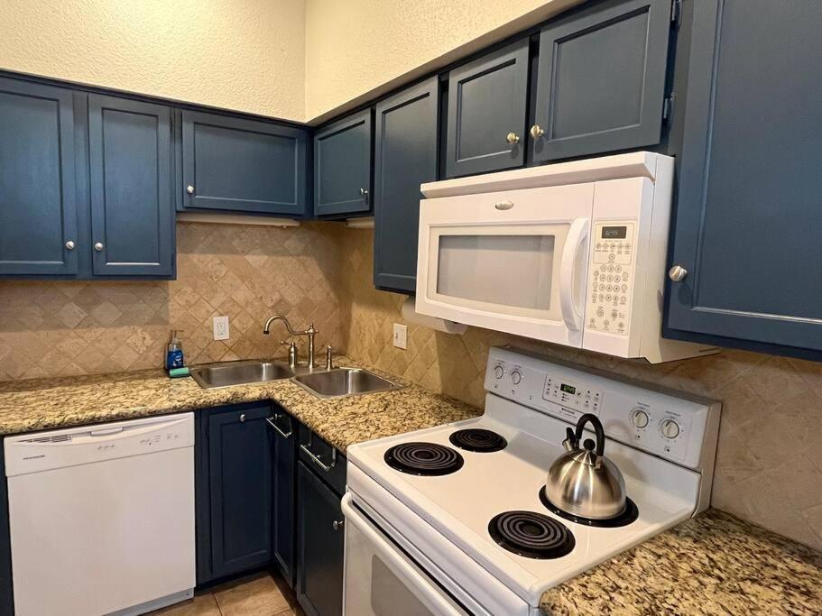 Home Away From Home-Cozy 2 BDRM Condo/Med Cntr/NRG Houston Zewnętrze zdjęcie